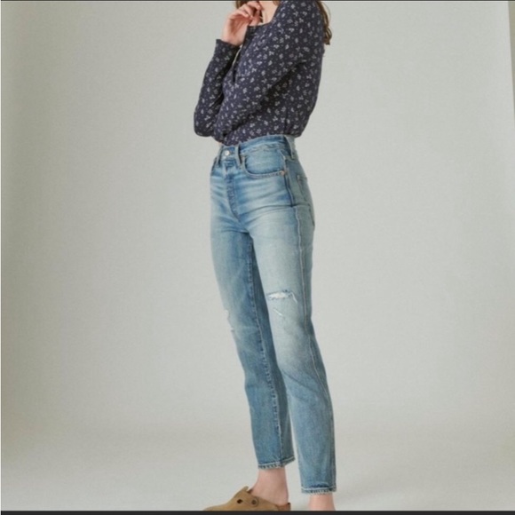 Lucky Brand Denim - LUCKY BRAND HIGH RISE MOM JEANS NWT